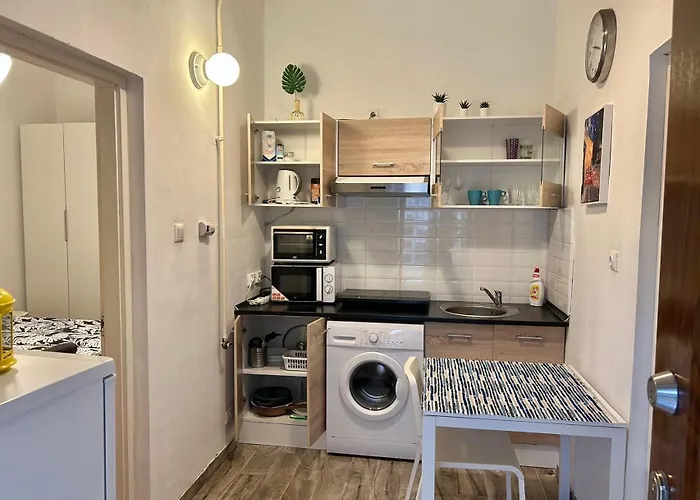 No. 11 Apartment With 2 Bathrooms Next To Railway Station