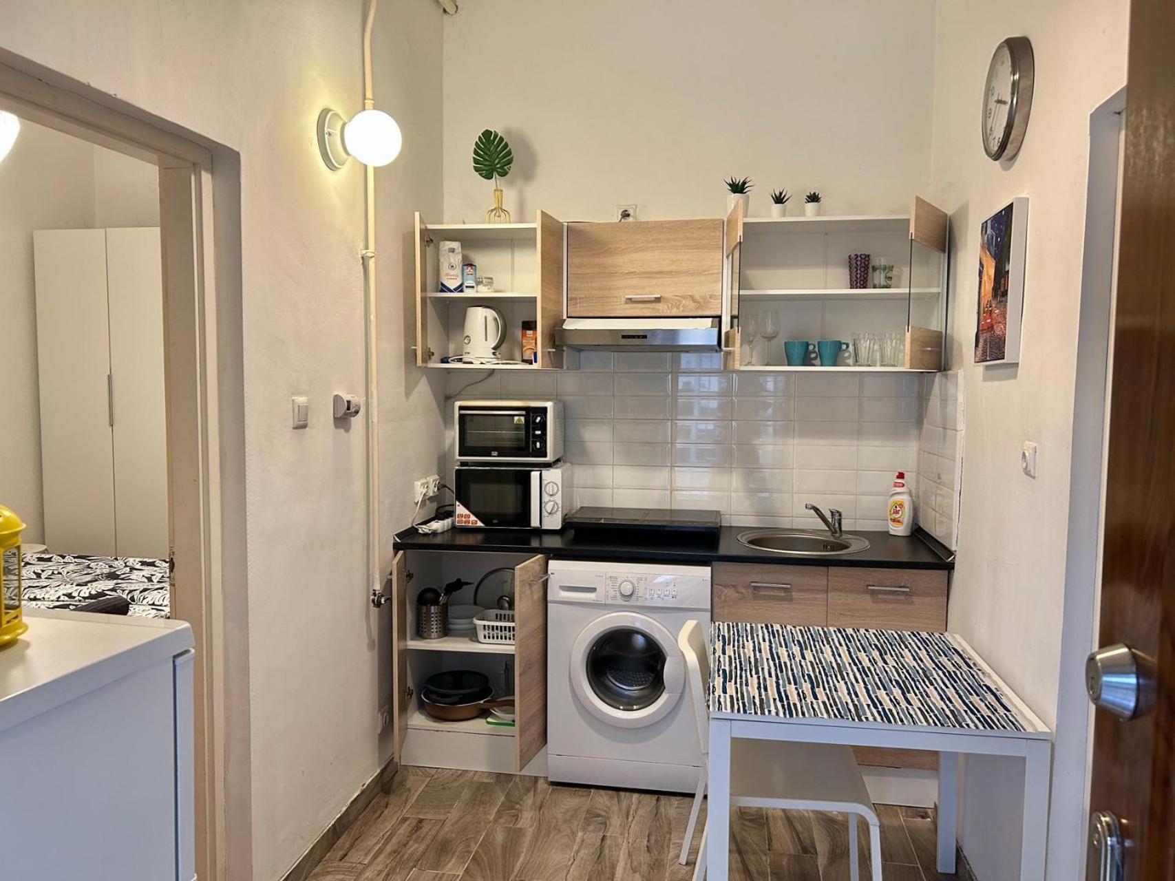 Appartement No. 11 With 2 Bathrooms Next To Railway Station *
