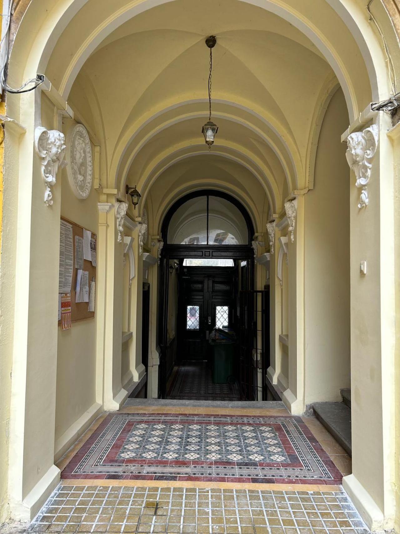 No. 11 With 2 Bathrooms Next To Railway Station Appartement