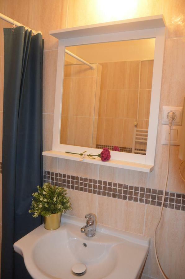 No. 11 With 2 Bathrooms Next To Railway Station Appartement *