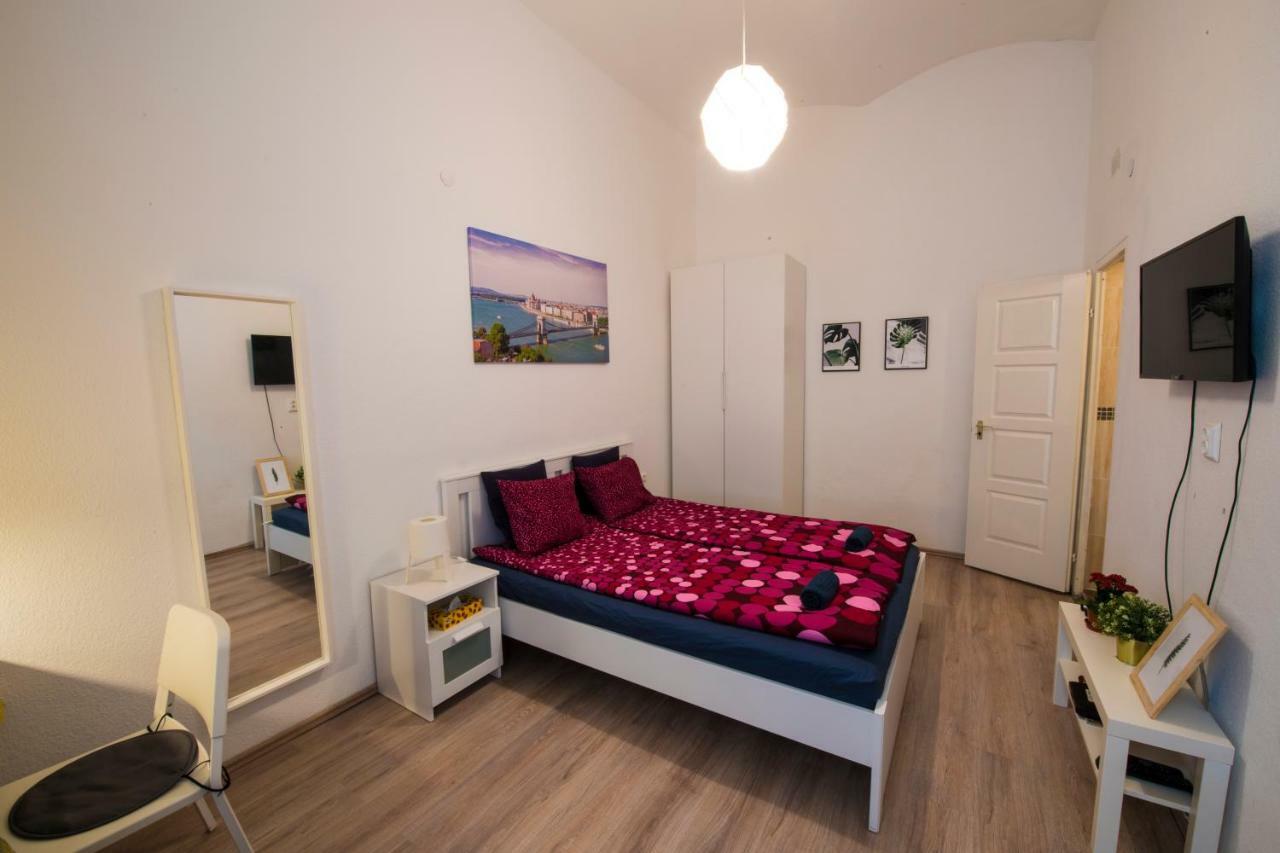 No. 11 With 2 Bathrooms Next To Railway Station Appartement Boedapest
