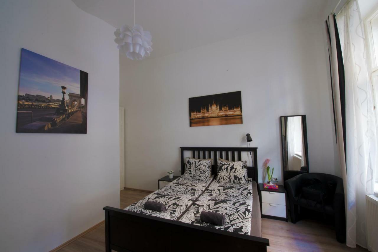 No. 11 With 2 Bathrooms Next To Railway Station Appartement *