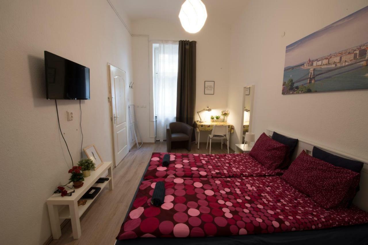 No. 11 With 2 Bathrooms Next To Railway Station * Boedapest